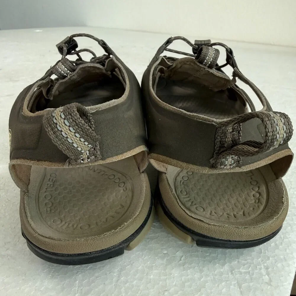 Keen Clearwater CNX Sandals Green Cordlock Round Toe Waterproof Men's Size 9.5
